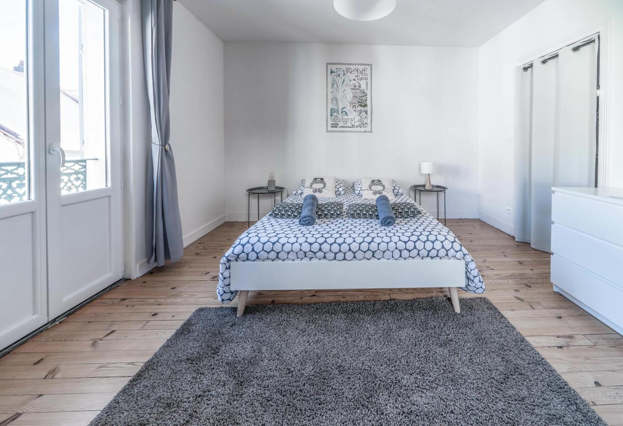 Residence Epinat II - Appartements Centre - Parking Vichy Room photo
