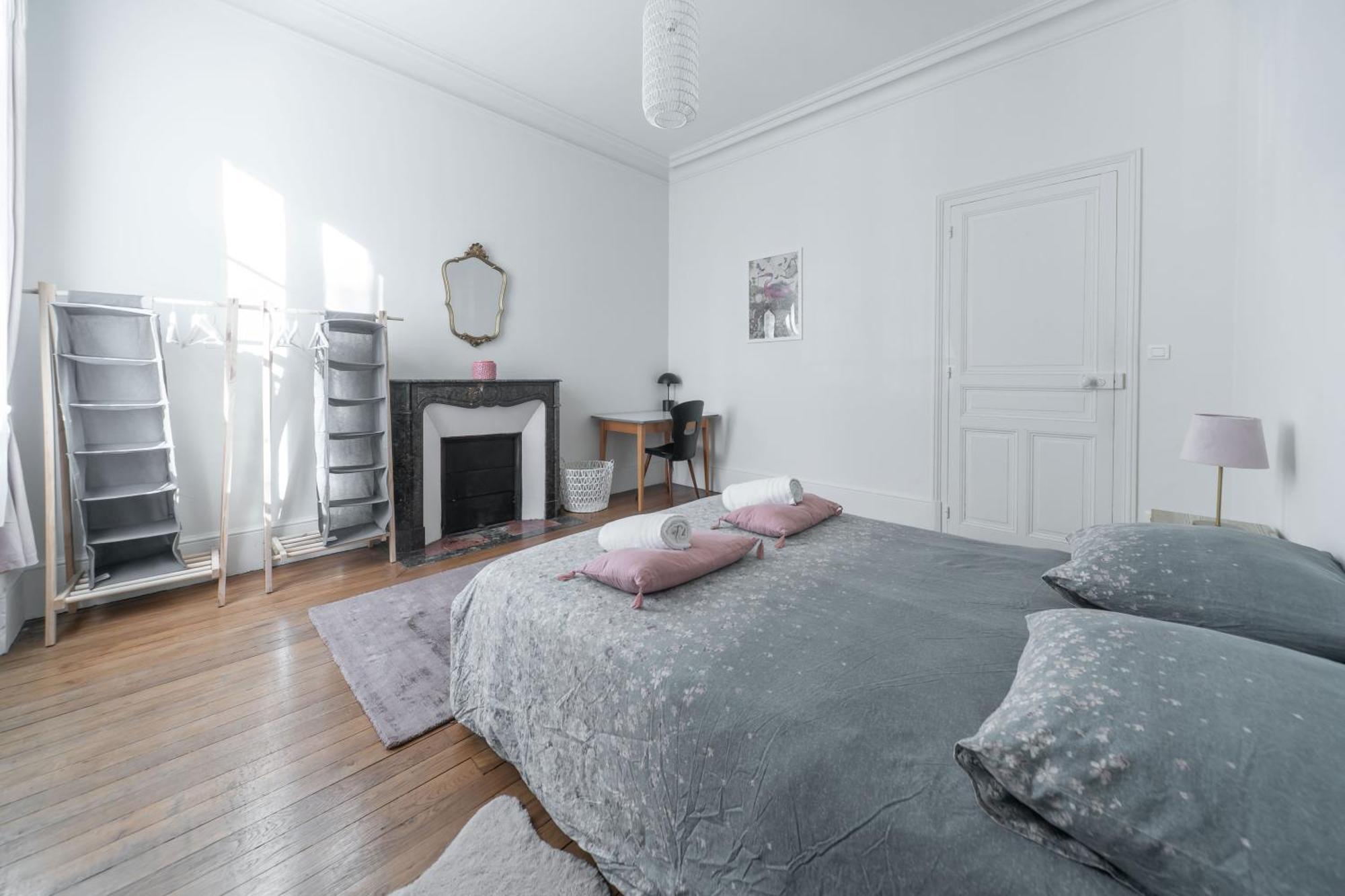 Residence Epinat II - Appartements Centre - Parking Vichy Room photo